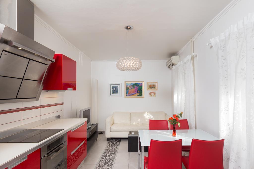 Central Luxury Apartament *